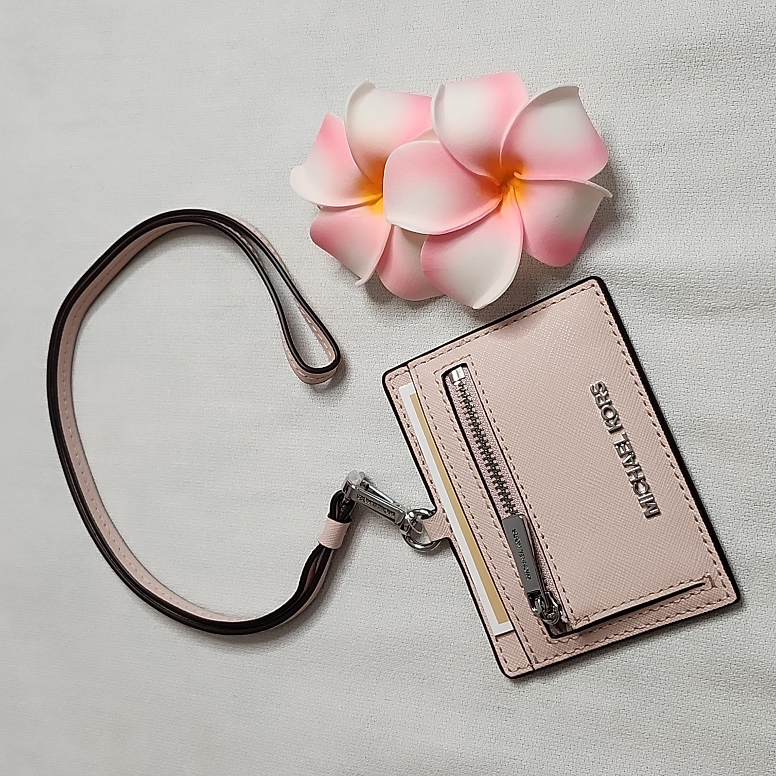 Nwt Michael Kors Jet Set Travel Saffiano Leather Card Case Lanyard